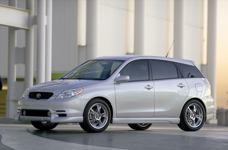  Toyota Corolla Matrix Concept (E130) 2001 года  (фото 11 из 34)